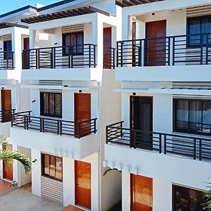 Reddoorz @ Lm Apartelle Boracay Ξενοδοχείο Boracay Island Exterior photo